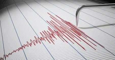 Scossa di #Terremoto di magnitudo 6.2 con epicentro a largo della costa calabrese, avvertita in tutto il sud Italia.