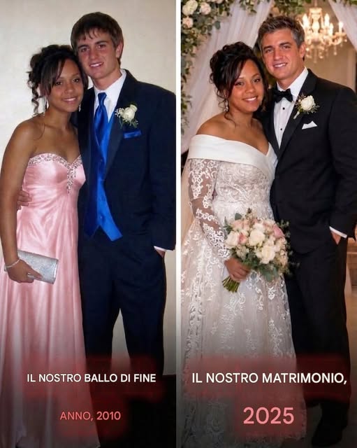 Ho sposato il mio amore del liceo, eppure, al nostro primo anniversario di matrimonio, l’ho sentito parlare al telefono: “Le ho preso in giro fin dai tempi della scuola. Stasera finalmente farò quello che avevo pianificato.” Sono stata fidanzata con il mio amore del liceo per quindici anni prima che mi facesse la proposta. Ogni San Valentino, ogni compleanno, ogni Natale, mi ritrovavo a guardare le sue mani, in attesa di una scatolina che non arrivava mai. E ogni volta che glielo facevo notare con delicatezza, Aaron sorrideva con quel suo solito dolce sorriso e diceva: “Tesoro, l’anello non è la cosa più importante. Sto risparmiando. Voglio fare le cose per bene. Voglio darti tutto.” Le mie amiche si sono sposate. Mia cugina più giovane si è sposata. La mia matrigna ha detto a tutti a Thanksgiving che ero “la fidanzata che non riusciva a concludere l’affare”. Ma io gli credevo. Perché amavo Aaron da quando avevo sedici anni, seduta sull’altalena del portico di mia nonna, a sussurrargli della vita che avremmo costruito insieme un giorno. Quando finalmente mi ha chiesto di sposarlo l’anno scorso, ho pianto a dirotto. Pensavo di aver fatto centro. Pensavo che ogni scusa, ogni ritardo, ogni “non ancora” ne fosse valsa la pena. Il nostro primo anniversario è stato venerdì scorso. Ha cucinato. Ha acceso le candele. Mi ha baciato la fronte e mi ha detto di versare il vino mentre lui “andava in camera da letto a cambiarsi e mettersi un abito”. Ho percorso il corridoio a piedi nudi, sorridendo, finché non ho sentito la sua voce attraverso la porta socchiusa. Bassa. Cauta. Non la voce che usava con me. “Sì, amico… l’ho presa in giro da quando andavamo a scuola. Non ne ha idea. Stasera finalmente farò quello che ho pianificato.” Mi sono tremate le gambe. Aveva ragione. Non ne avevo idea. Di cosa avesse pianificato. Di come mi avrebbe incastrata. Del perché avesse finto di amarmi per tutti questi anni. Ma dovevo saperlo. Così ho deciso di stare al suo gioco fino alla fine. Mi asciugai il viso, tornai in cucina e sorrisi quando uscì. Mi guardò, tenendo qualcosa dietro la schiena. In quello stesso istante, sentii un’auto fermarsi fuori e poi bussare alla porta. “Bene, bene,” disse Aaron. “Credevi davvero che stessi con te PER AMORE?” La porta si aprì. E la persona che entrò… era il motivo per cui era rimasto con me per tutti questi anni. ⬇️